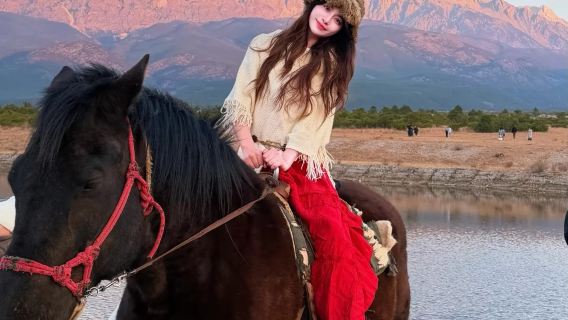 Dongba Valley sunrise on golden mountain + Blue Moon Valley + Yuhu Village Naxi village 1-day tour -- can be customized separately