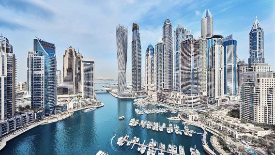 traducción en Dubái, Emiratos Árabes Unidos | acompañamiento turístico | guía profesional | traducción para ferias | negocios | servicio de coche privado con conductor