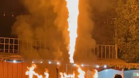 杜拜沙漠紅沙衝沙 可選空調房 飯店接駁+晚餐表演騎駱駝+手繪