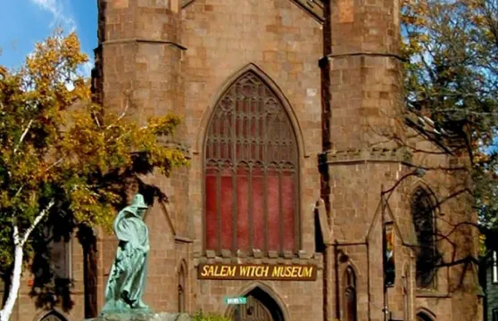 波士頓-Salem 小鎮+愛默生故居 Concor+中文包車