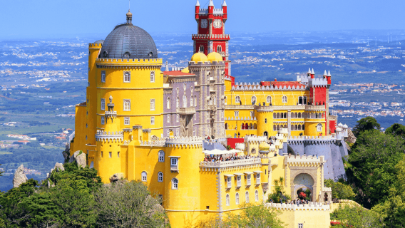 Antara Dunia: Perjalanan Emosi Melalui Sintra & Cascais