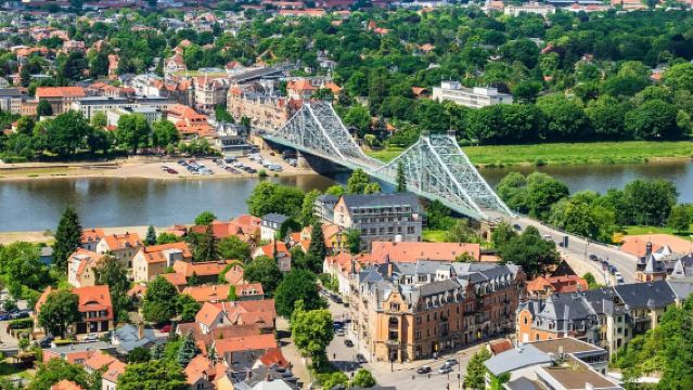 Dresden: City Sightseeing Tour with Live Guide