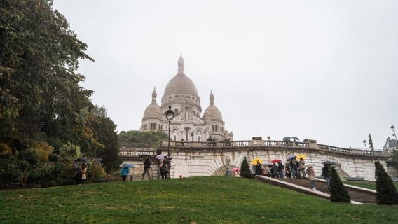 Parigi: tour a piedi di Montmartre con degustazione di bevande parigine