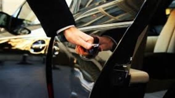 Cairo Airport: Private Transfer and Optional Local SIM Card