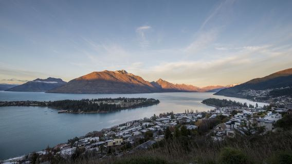 Tour tham quan cảnh đẹp tinh túy của Queenstown, New Zealand - Đãi vàng ở Arrowtown - Thưởng thức rượu vang tại vườn nho - Du thuyền trên hồ Wakatipu
