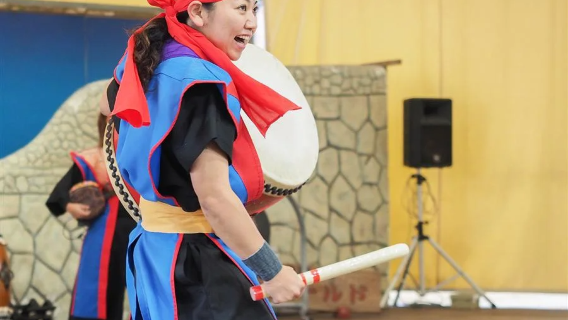 沖繩南部贈門票·知念岬+新原沙灘+沖繩世界文化王國+系滿魚市|純玩