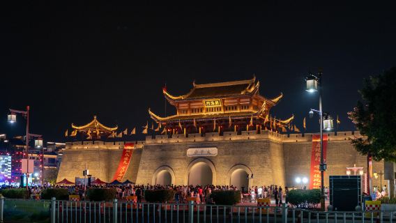 Guangxi Chongzuo Dongnayu Bay + Dragon Palace Fairyland + Taiping Ancient City Private Charter 1-day Tour with English Service Available