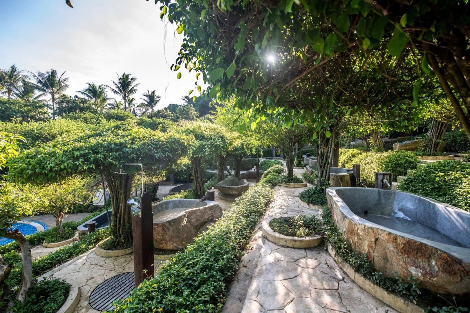 Exploring Hon Tam Island from Nha Trang, Vietnam