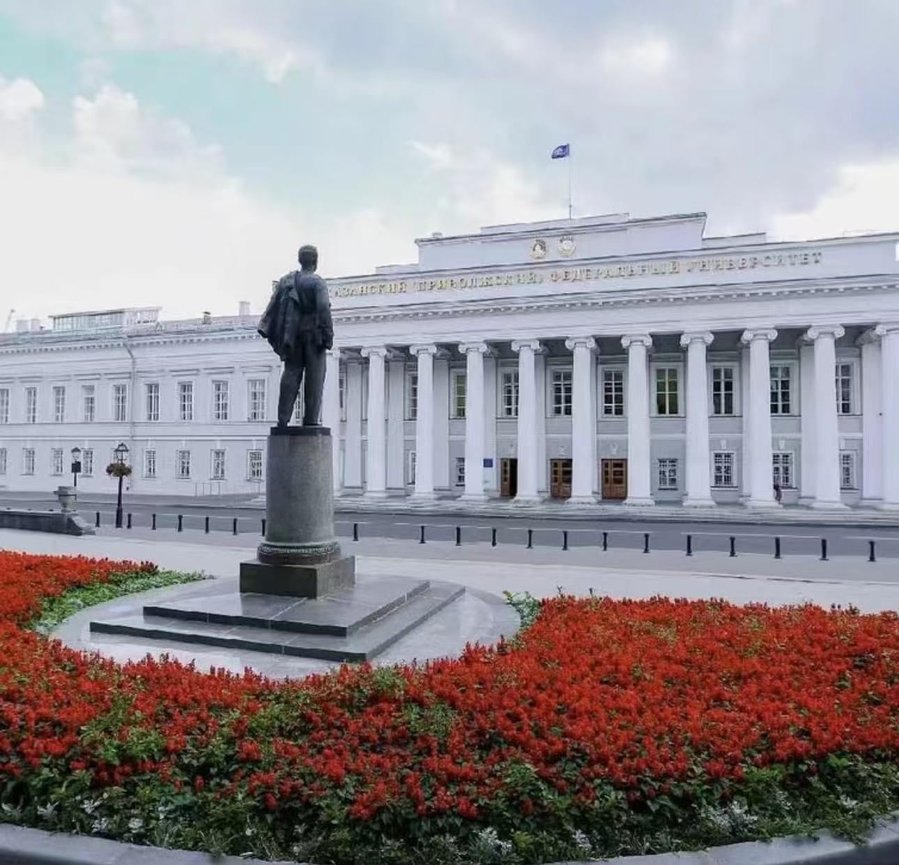 Classic Kazan city 1-day tour with private charter