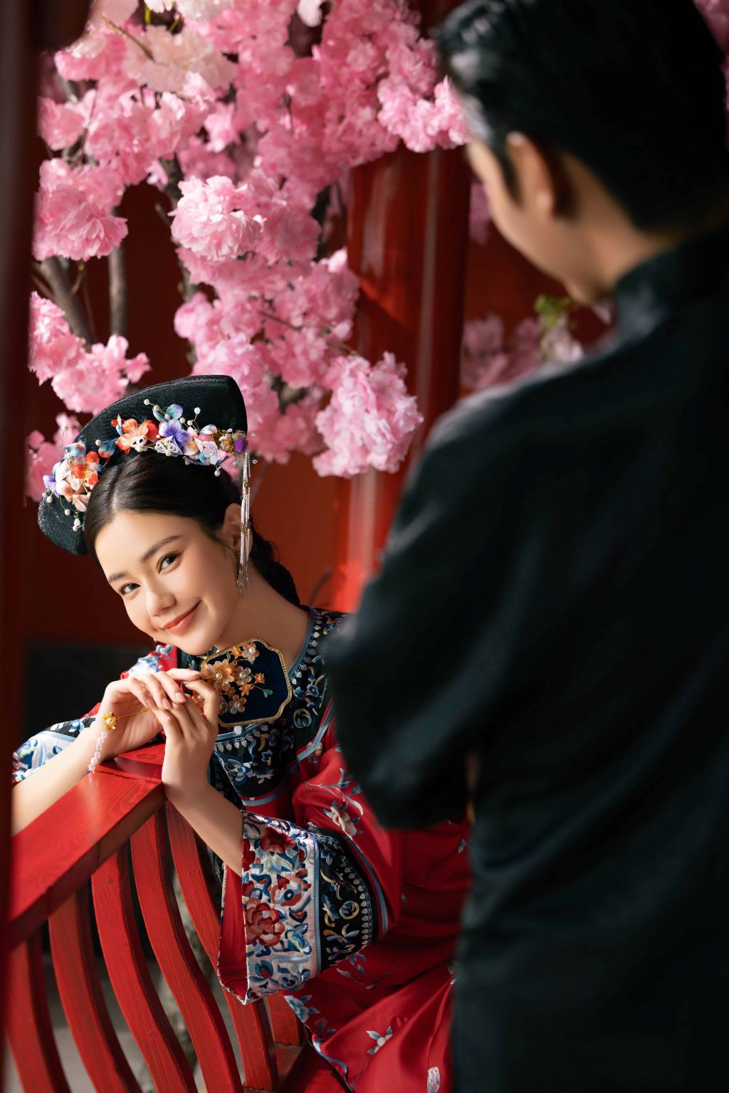 Zibo Huantai Gaoqing Multilingual Guide and Local Tour Guide Services, Private Charter, Customized Travel Tips, Business Escort, and Photographer Services for Photo Documentation