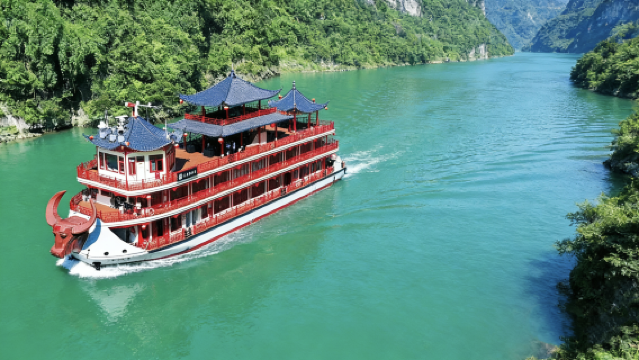 Experience Chongqing's local "flying" Yangtze River Cableway + Chiyou Jiuli Palace + night view photo spots + Wujiang Gallery cruise