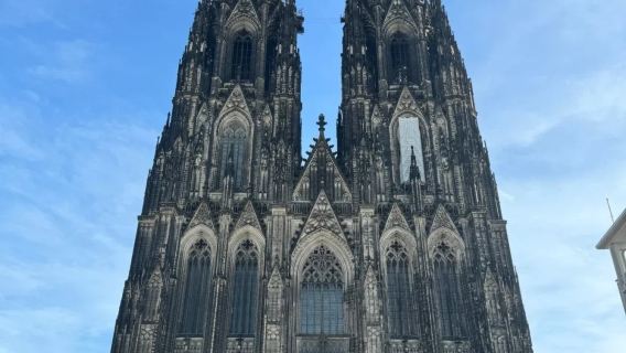 德國法蘭克福來回科隆+波恩-波恩波爾斯多夫宮-包車-精選