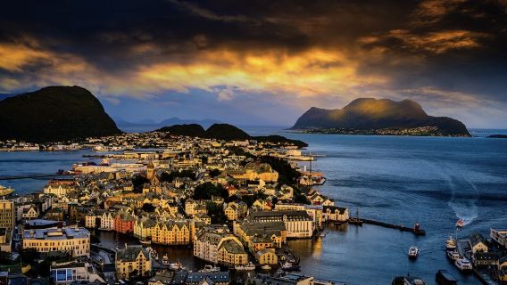 挪威奧勒鬆阿克斯拉觀景台+大西洋公路包車一日遊