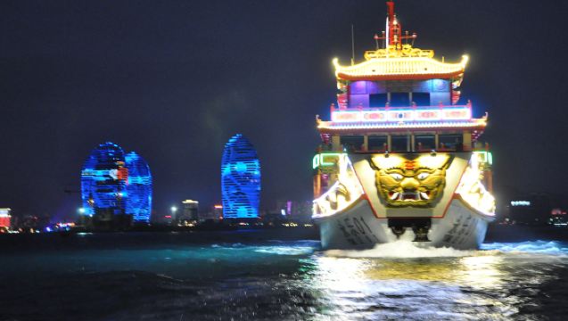Sanya Bay Cruise Night Tour (Immersive Sea Nightlife + Premium Cruise Instagrammable Spot + Fenghuang Island Light Show Panorama + Romantic Evening Sea Breeze Journey)