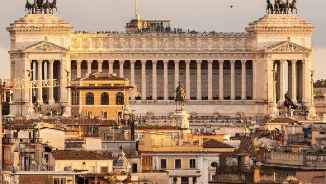 Turismo en Roma, Italia, acompañante local para Citywalk en Roma, traducción comercial, acompañamiento turístico