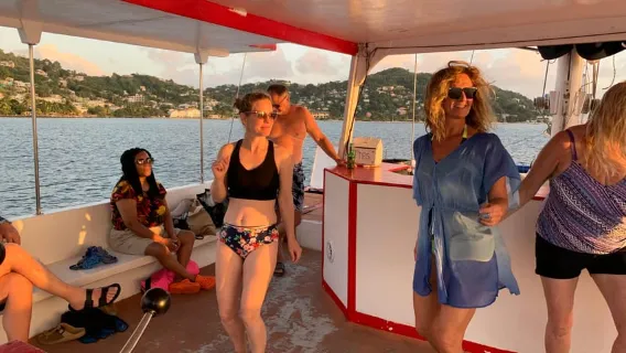 Grenada: Gün Batımı Gemi Turu - Açık Bar ve Canlı Steelpan Müziği Eşliğinde