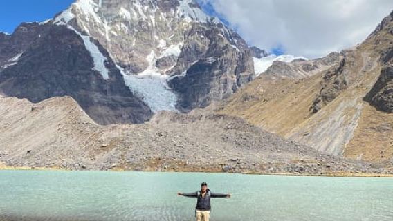 From Cusco: 7 lakes with hot springs in Ausangate and meals