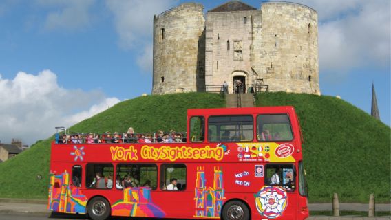 City Sightseeing bus hop-on hop-off a York, Regno Unito
