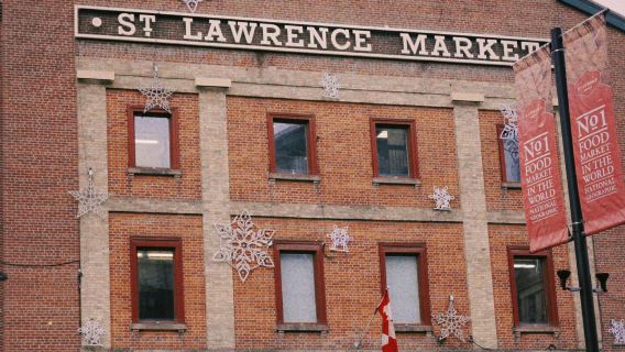 Canada Toronto St. Lawrence Market + Cliff Park + Central Island one-day tour Chinese and English Service