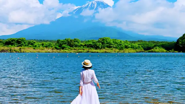 東京富士山+精進湖+山中湖+河口湖一日遊,天梯小鎮,忍野八海