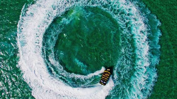 Paradise Jet Boating: 1-Hr Broadwater Adventure Ride