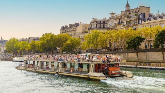 Seine River: Sightseeing Cruise from the Eiffel Tower