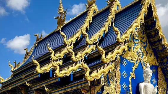 清萊三廟+愛麗絲餐廳：普通話導遊拼團一日遊