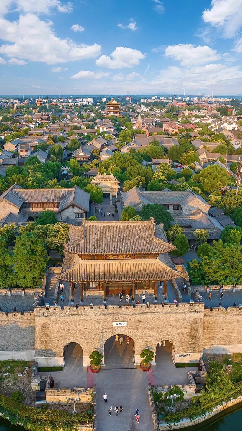 Zaozhuang, Shandong Guerrilla Film Set + War Memorial Hall + Taierzhuang Ancient Town Day Tour with Bilingual Service