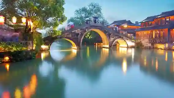 嘉興烏鎮東柵+南潯+南潯夜景一日遊【雙水鄉純玩專車上門接】