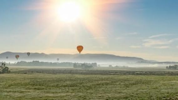 Yarra Valley: Hot Air Balloon Experience with Breakfast