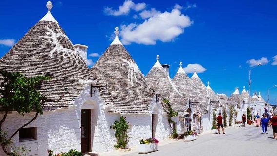 Tour di Alberobello e Matera in bus privato da Bari