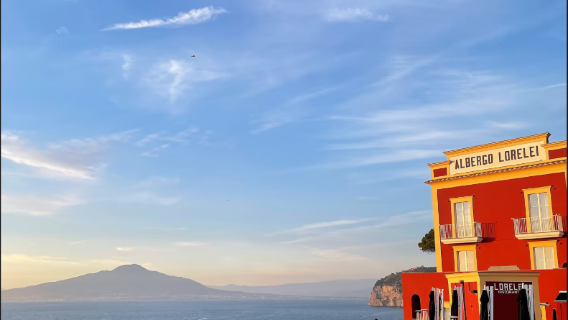 那不勒斯:龐貝古城與阿馬爾菲海岸線一日遊{行程根據需求調整}