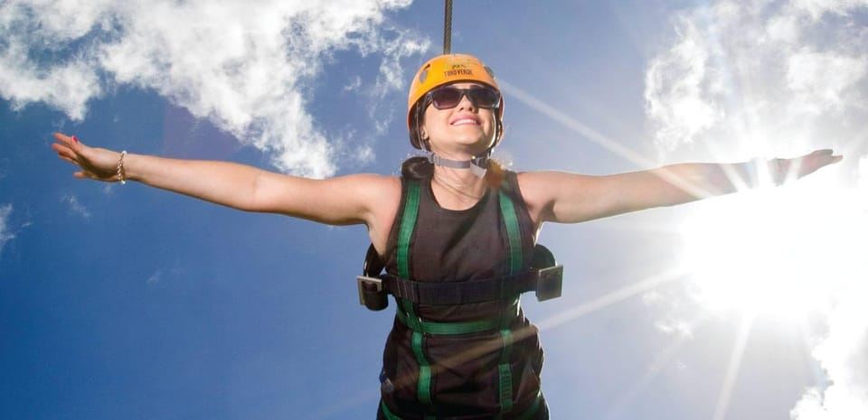 Toro Verde: ซิปไลน์ + เดอะ มอนสเตอร์ พร้อมระบบขนส่ง