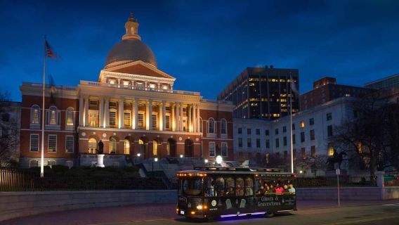 Бостон: 1,5-часовой тур «Призраки и надгробия»