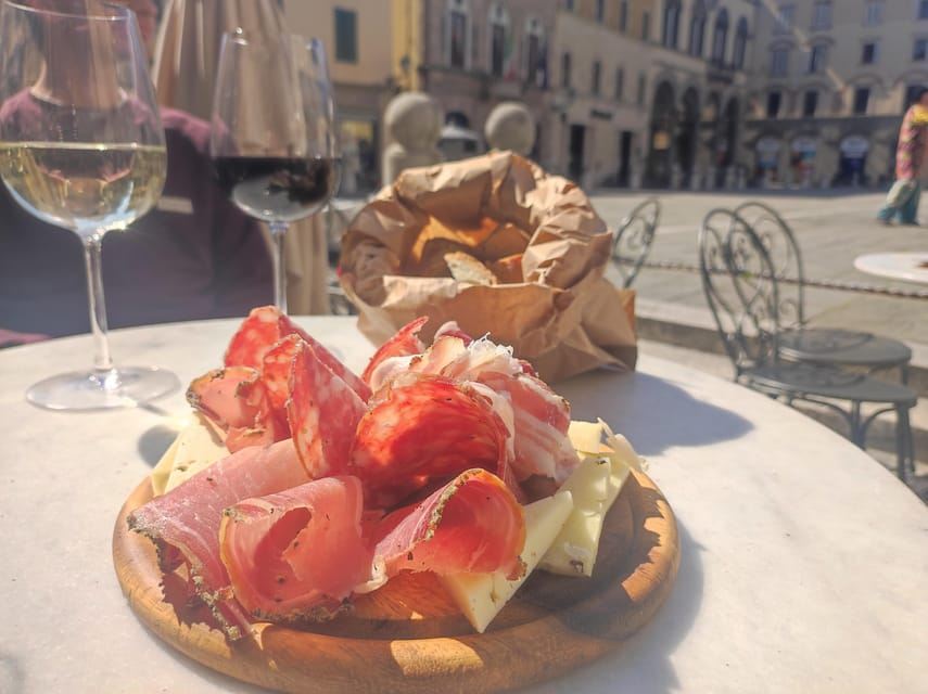 Siena: Guided Walking Food Tour with Full Meal