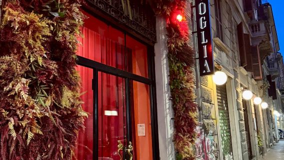 Dịch vụ đặt chỗ nhà hàng nổi tiếng Voglia Milano tại Milan, Ý