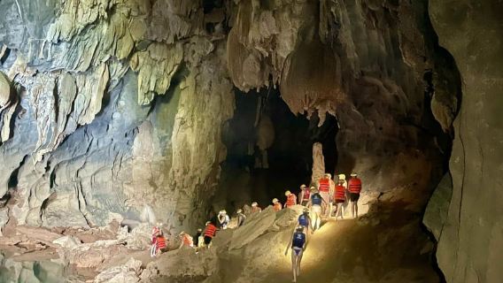 Nationalpark: Seilrutsche in dunkler Höhle & Erkundung der Phong-Nha-Höhle