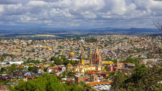 墨西哥城主教座堂+太陽金字塔+三種文化廣場+改革大道一日遊