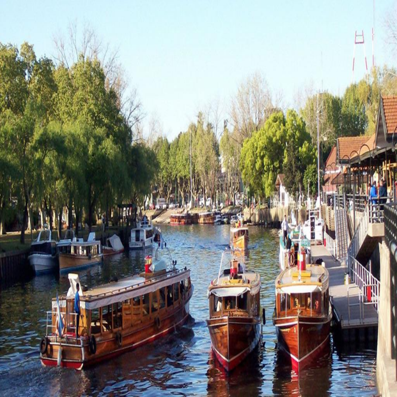 Luxury 1-day cruise on the Rio de la Plata in Buenos Aires, Argentina bed