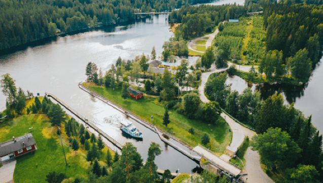 Canal hopping cruise from Savonlinna to Heinävesi