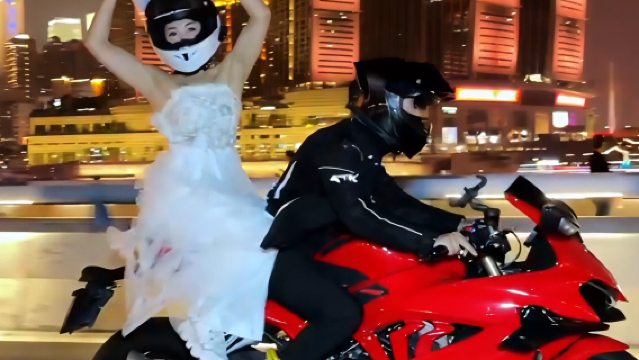 #มอเตอร์ไซค์ #ฉงชิ่ง ถ่ายรูปมอเตอร์ไซค์ + วิดีโอแบบภาพยนตร์ + ถ่ายภาพเฉพาะบุคคล + คำแนะนำการโพสท่า + ถ่ายจนกว่าจะพอใจ