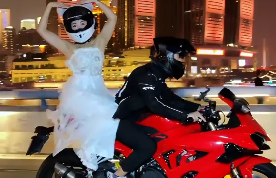 #motorcycle #重慶 機車約拍+電影感影片+專屬拍攝+動作指導+拍到滿意為止