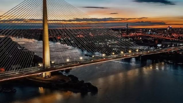 塞爾維亞境內  旅遊地陪|專業翻譯 |展會|商務出行|考察|陪同|拜訪