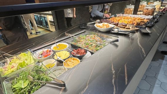 Lounge VIP di Bandar Udara Internasional Auckland Selandia Baru | Ruang Istirahat Transit dengan Makanan dan Kamar Mandi