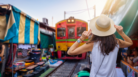 [Join Tour] Damnoen Saduak Floating Market & Maeklong Railway Market Half-Day from Bangkok