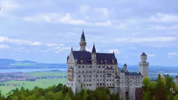 Jerman Munich + Tasik Königssee + Gereja St. Bartholomä - Lawatan Sehari / Itinerari Fleksibel - Boleh Disesuaikan