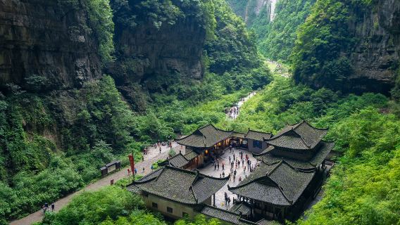 2-8-Personen-Kleingruppe | Tagesausflug zu den Drei Naturbrücken von Chongqing Wulong + Feen-Berg + Wu-Fluss-Galerie