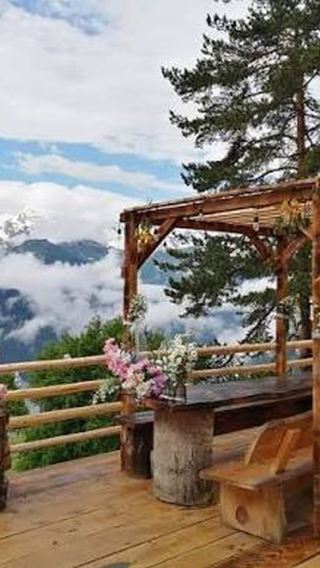 From Mestia: Heshkili Huts and Tetnuldi Mountain Tour