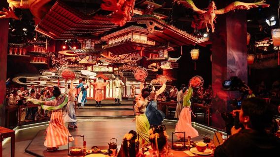Shenzhen: Xu-juhla · Chang'an Runo - upottava Tang-dynastian teemahovijuhla [hoviruoka + hovimusiikki ja tanssi + valinnainen muinaistyylin asu/meikki]