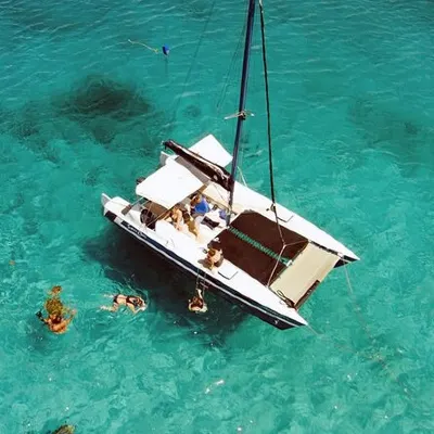 Barbados Catamaran Snorkel Cruise with Open Bar